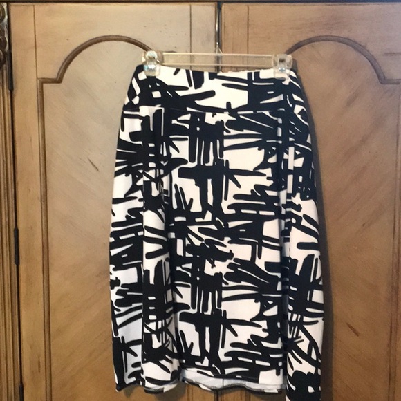 Studio I Dresses & Skirts - Plus size Studio I skirt. New! 🌼